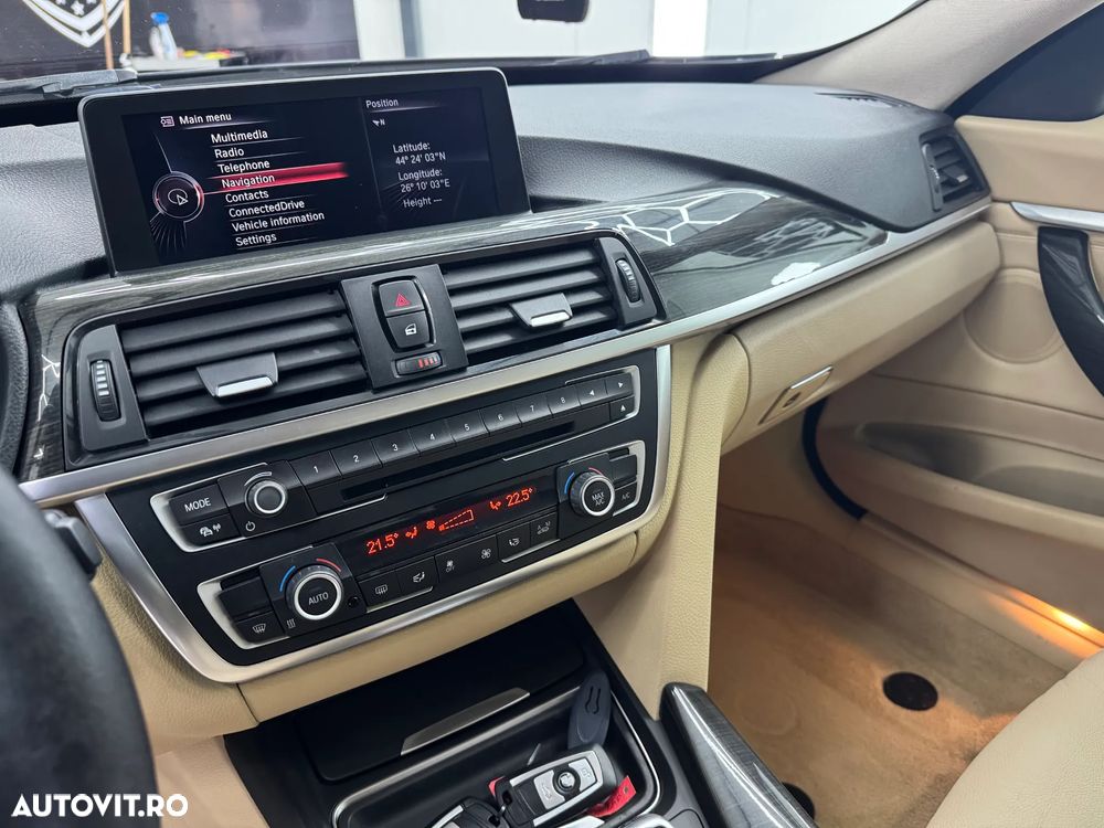 BMW Seria 3 320d Aut. Blue Performance Luxury Line - 24