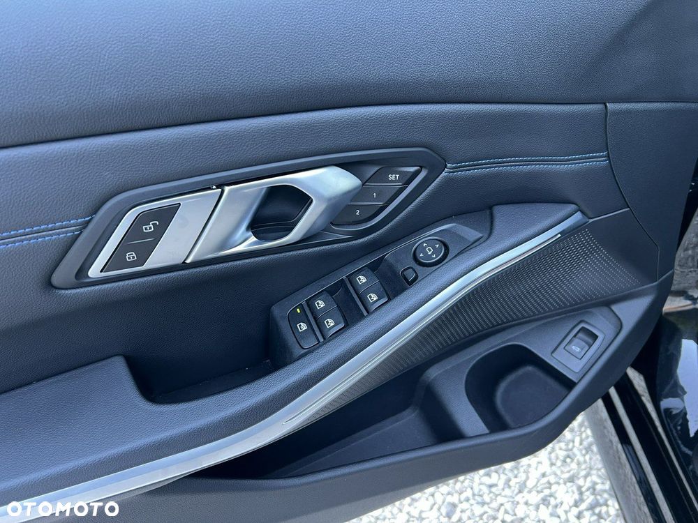 BMW Seria 3 - 22
