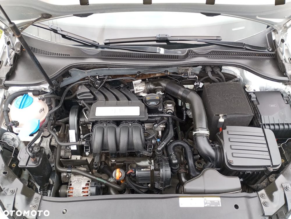 Volkswagen Golf VI 1.6 Comfortline - 22