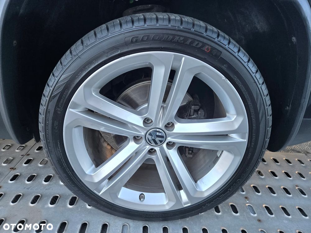 Volkswagen Tiguan 2.0 TDI 4Mot Perfectline R-Style DSG - 6