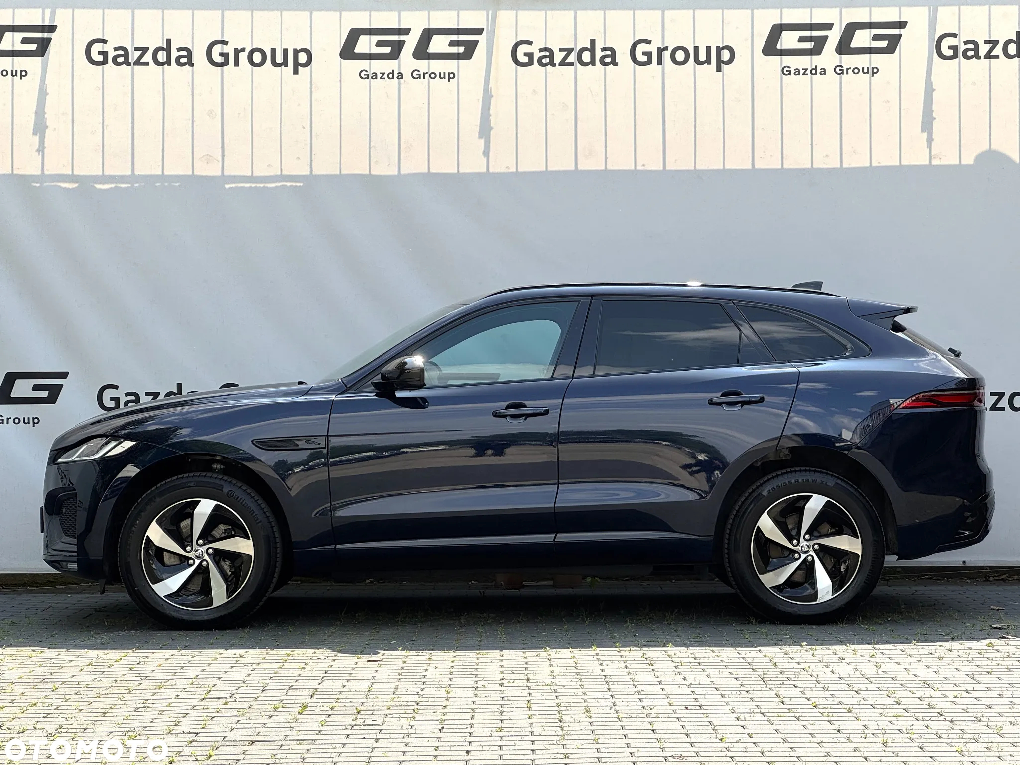 Jaguar F-Pace D200 AWD R-Dynamic S - 4