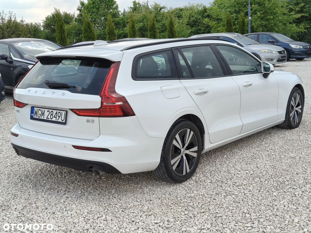Volvo V60 B3 B Momentum - 19