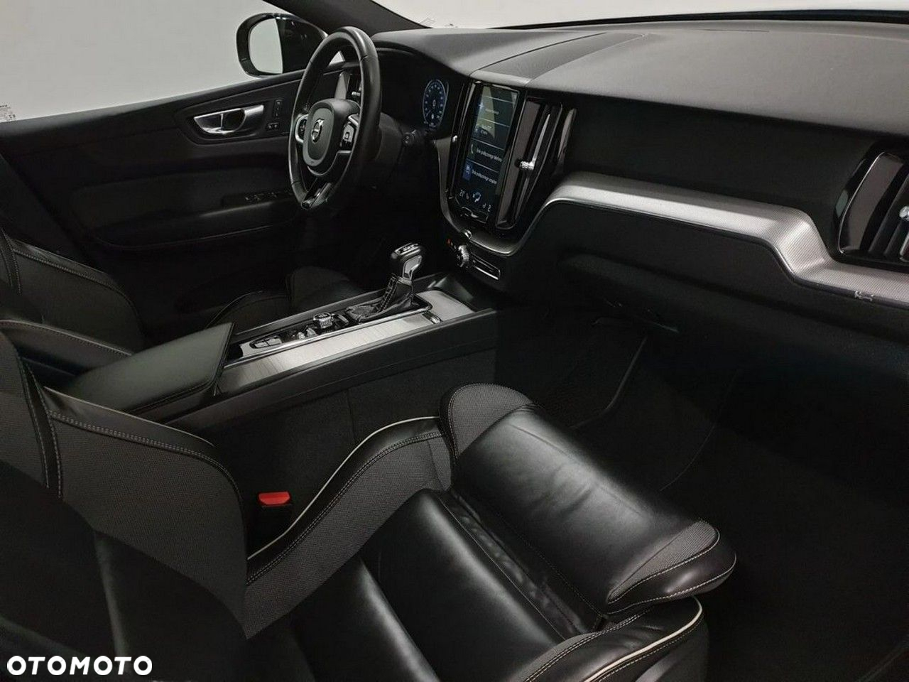Volvo XC 60 D4 R-Design - 40