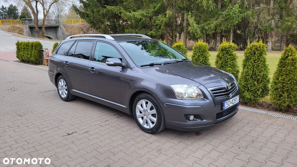 Toyota Avensis 1.8 VVT-i Executive - 4