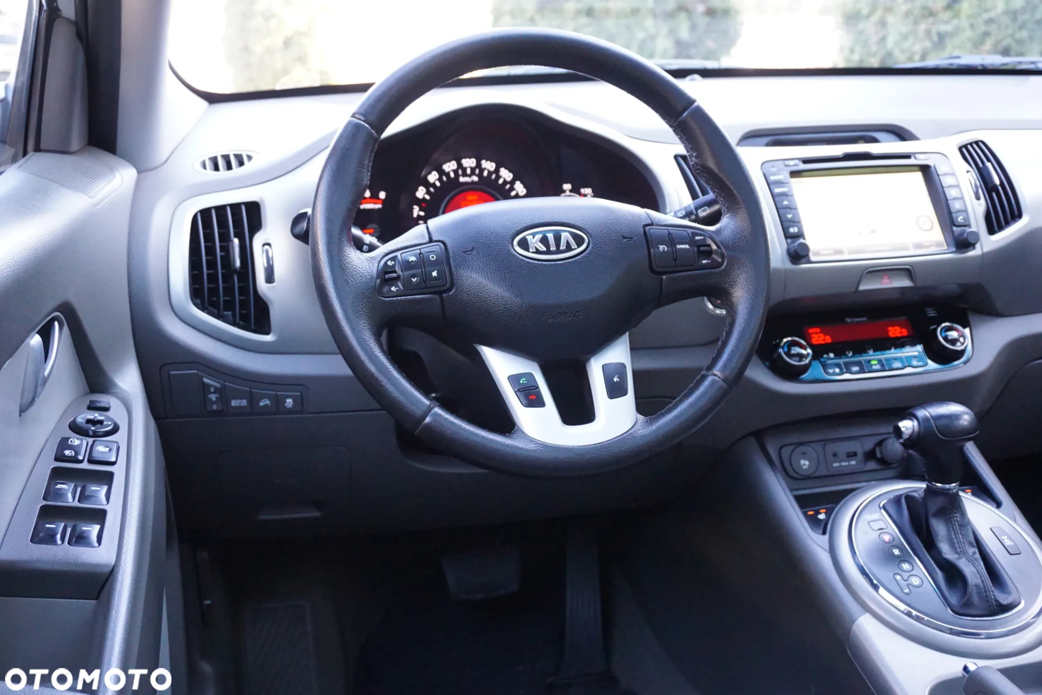Kia Sportage 2.0 CRDI 4WD Automatik Spirit - 12