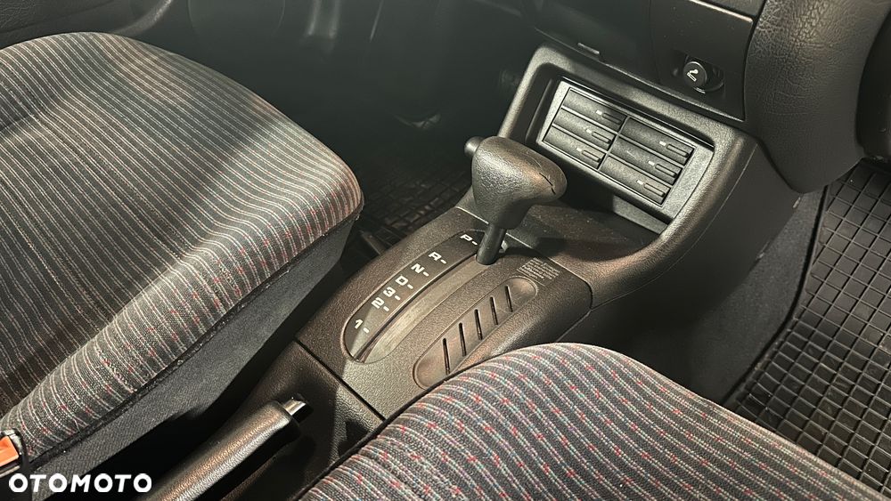 Volkswagen Golf - 9