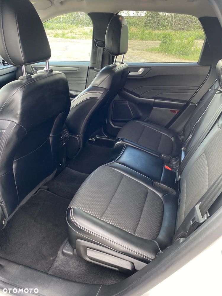 Ford Kuga - 14
