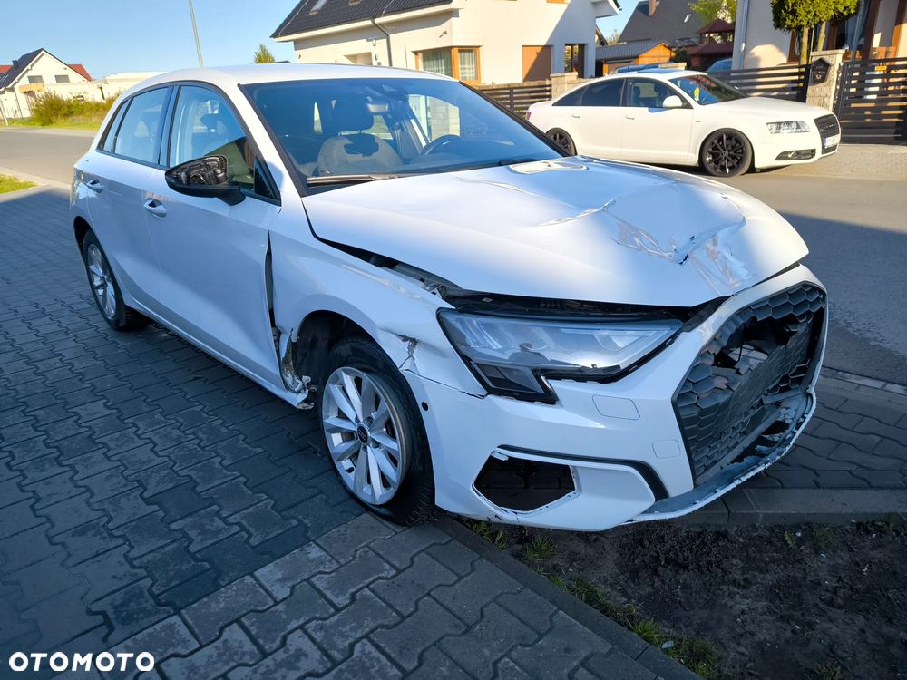 Audi A3 Sportback 35 TFSI S tronic - 4