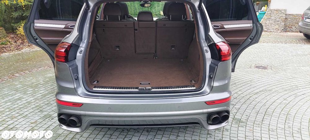Porsche Cayenne - 7