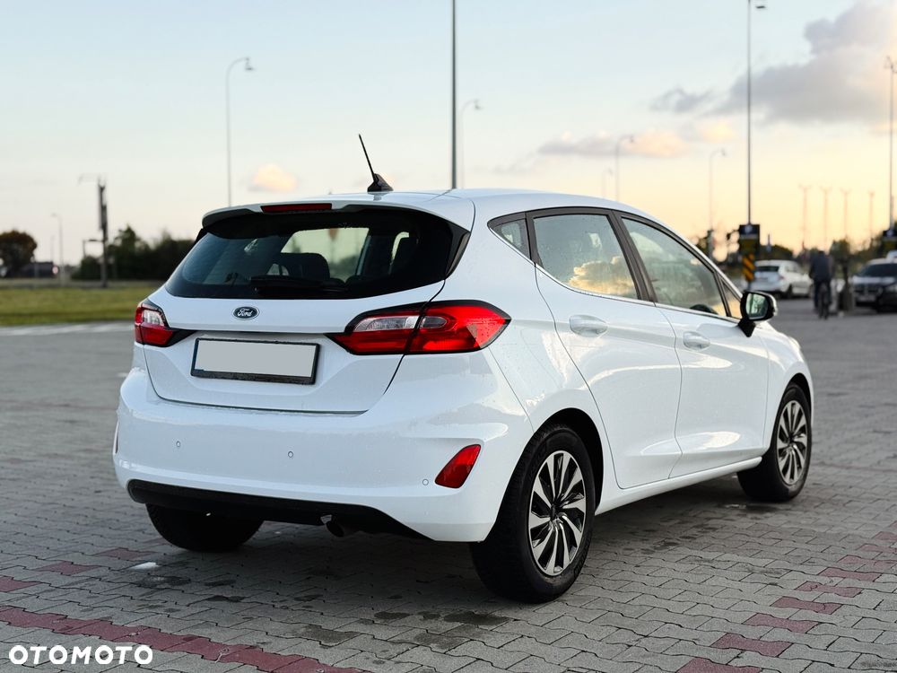 Ford Fiesta 1.0 EcoBoost Hybrid S&S TITANIUM - 4
