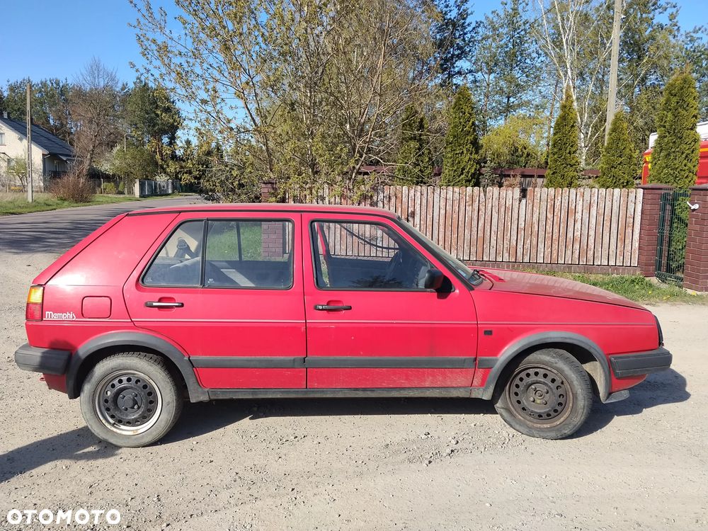 Volkswagen Golf - 8