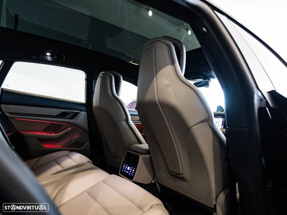 Porsche Taycan Sport Turismo - 49