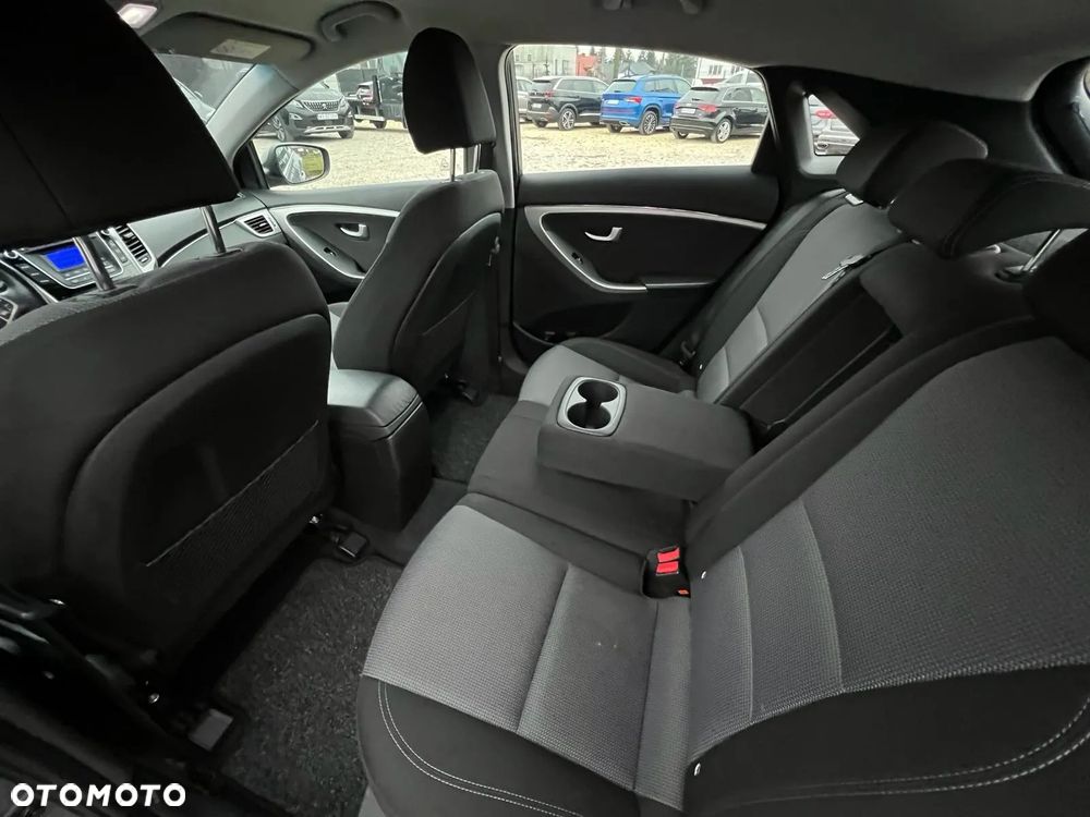 Hyundai i30 blue 1.6 GDI Trend - 16