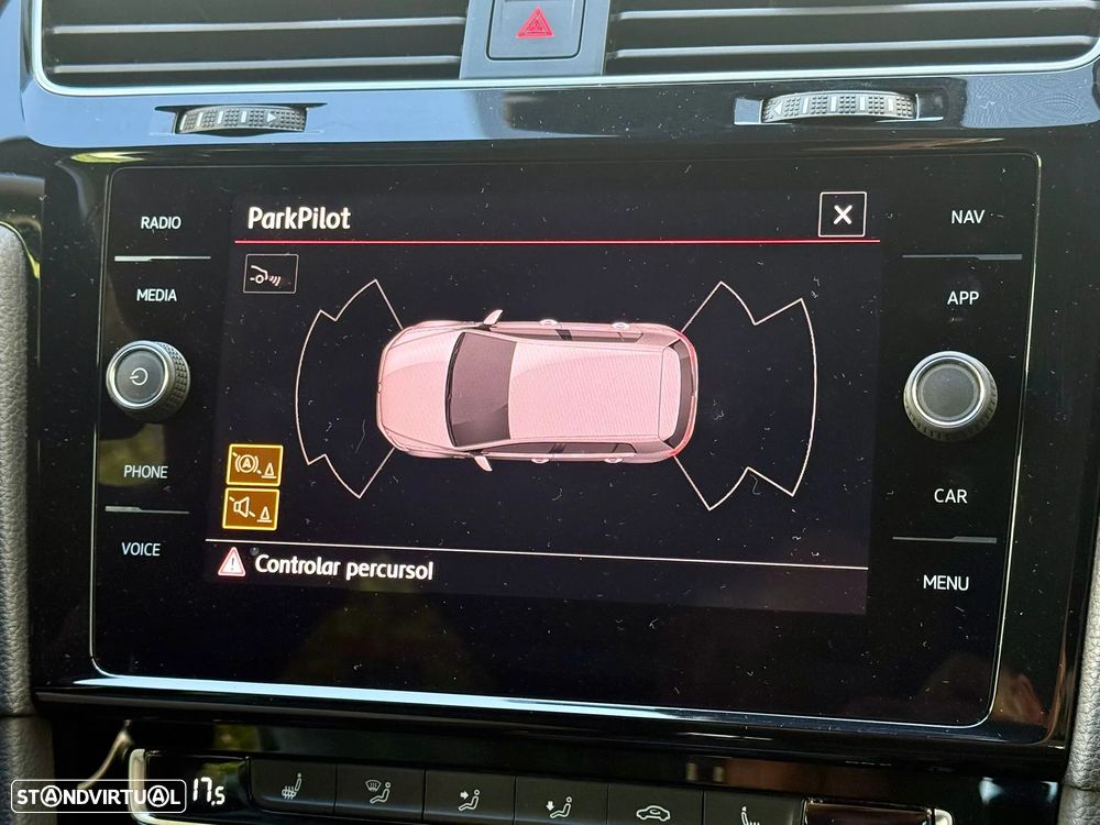 VW Golf GTI TCR 2.0 TSI OPF DSG - 26