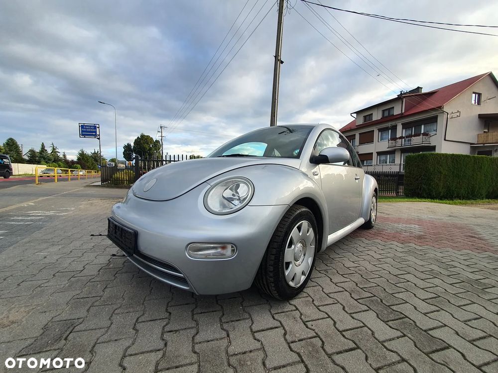 Volkswagen New Beetle - 11