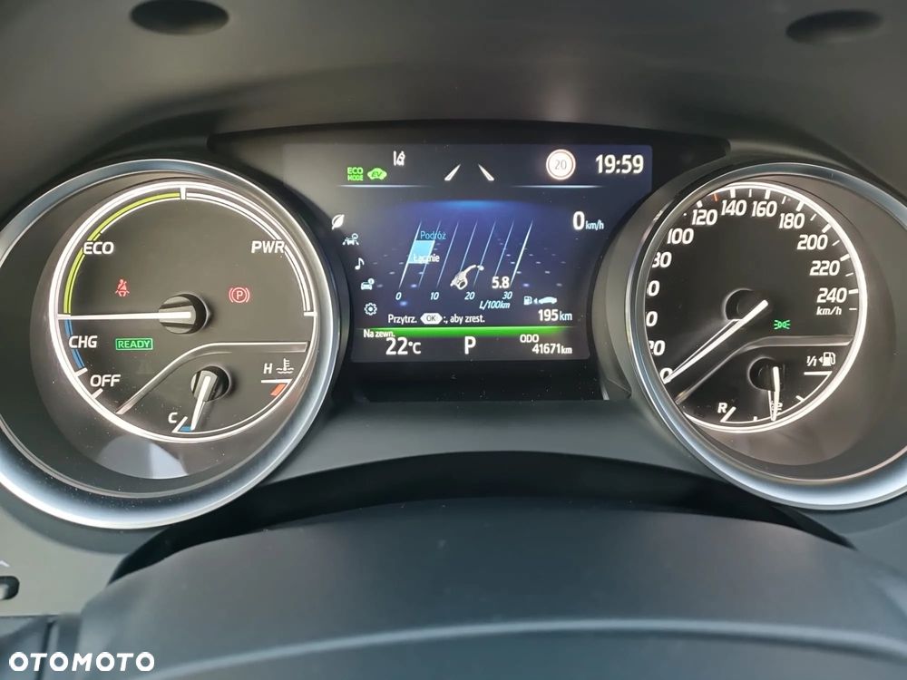 Toyota Camry 2.5 Hybrid Comfort CVT - 23