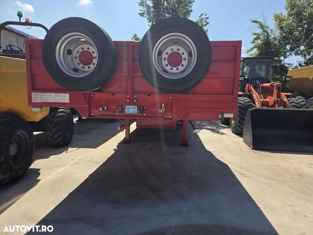 Bodex JANMIL-3 axe SAF, rampe DUBLE, axe SAF, extensii lemn la 3m latime, axa liftabila, lungime podea 9m, anv Goodyear, 2 roti rezerva, axa viratoare spate, rampe interior acces gat lebada, cutie lanturi, posibilitate leasing 5 ani-PROMOTIE 58.900 EUR+Tva - 15