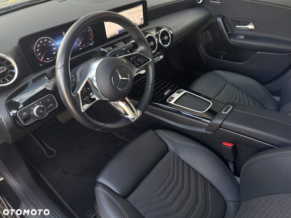 Mercedes-Benz CLA - 10