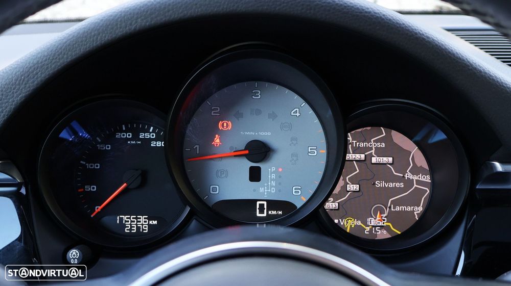 Porsche Macan S - 30