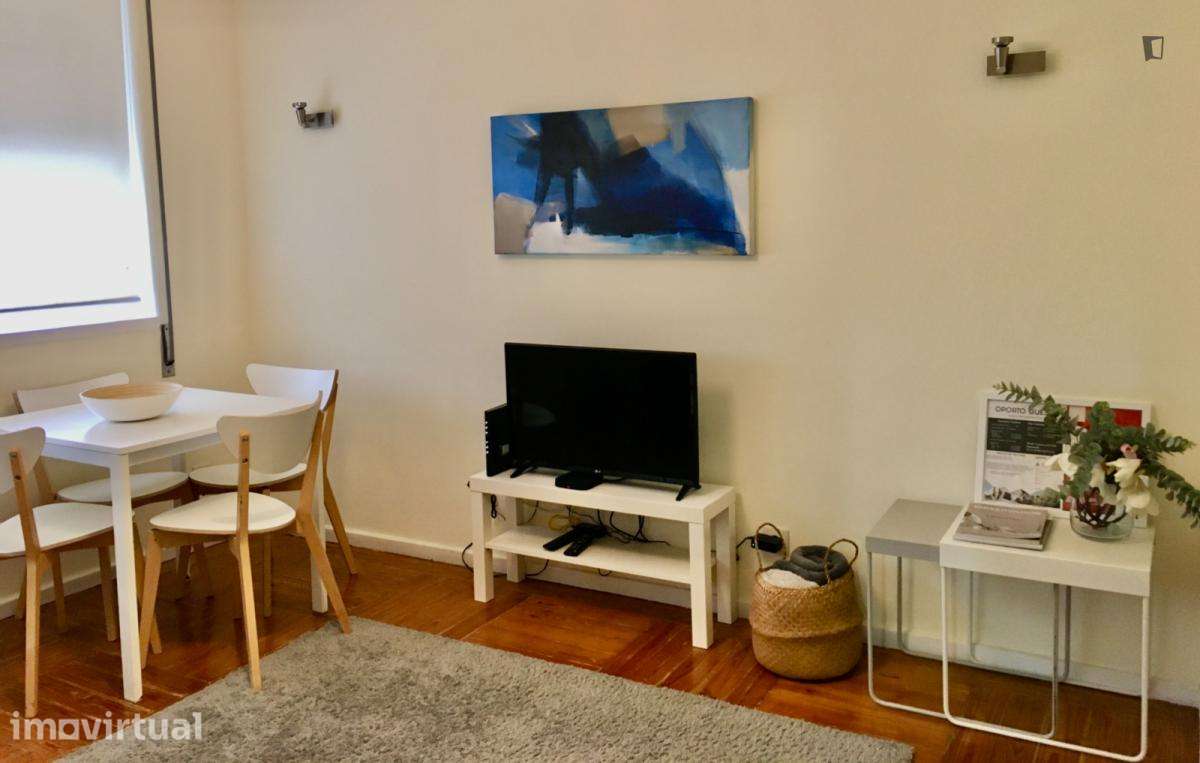 Apartamento com 1 quartos - localizado em Santo Ildefonso Porto - Grande imagem: 5/10