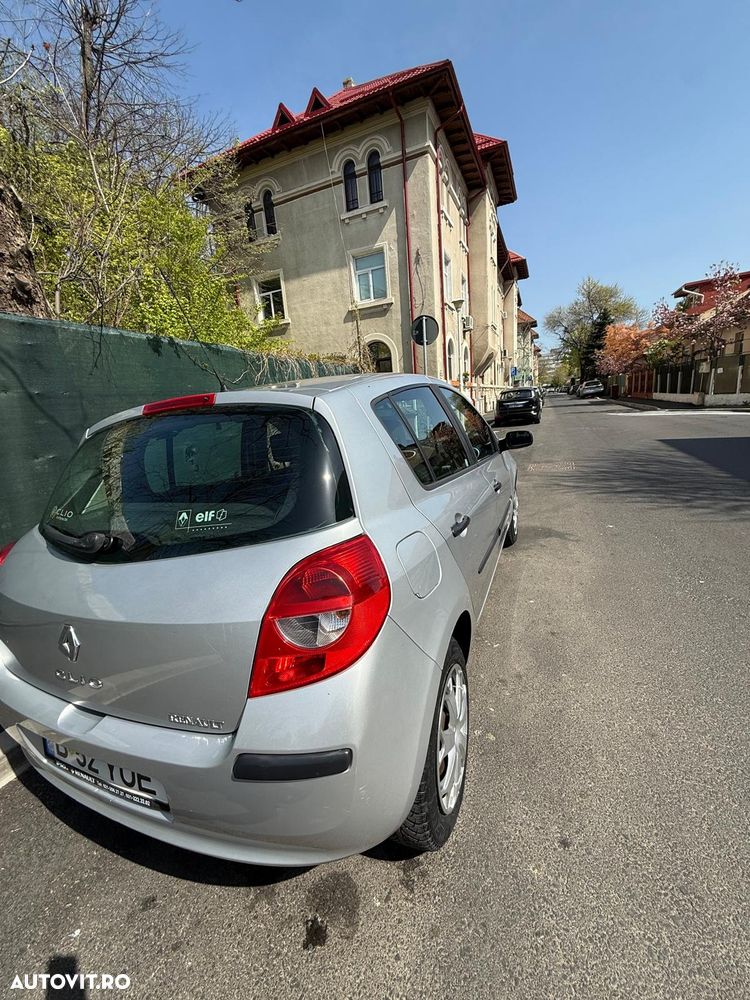 Renault Clio 1.4 Dynamique - 11