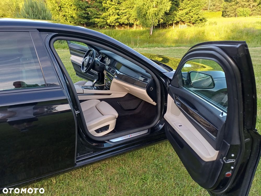 BMW Seria 7 740d xDrive - 15