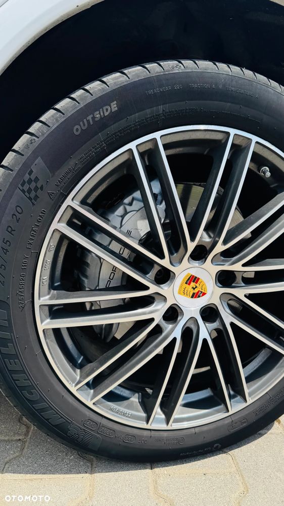 Porsche Cayenne S Diesel Platinum Edition - 29