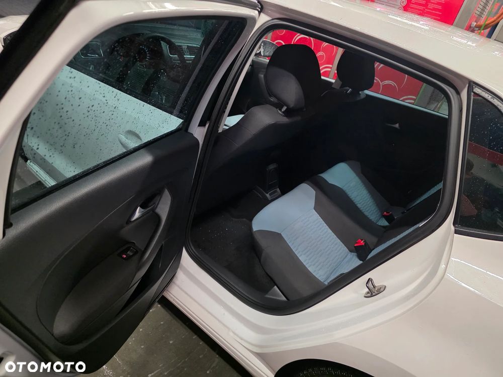 Volkswagen Polo - 10