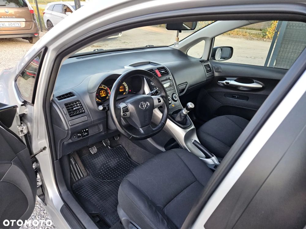 Toyota Auris 1.33 VVT-i Life - 17