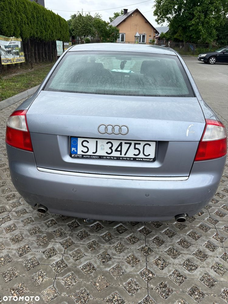 Audi A4 Limousine - 10