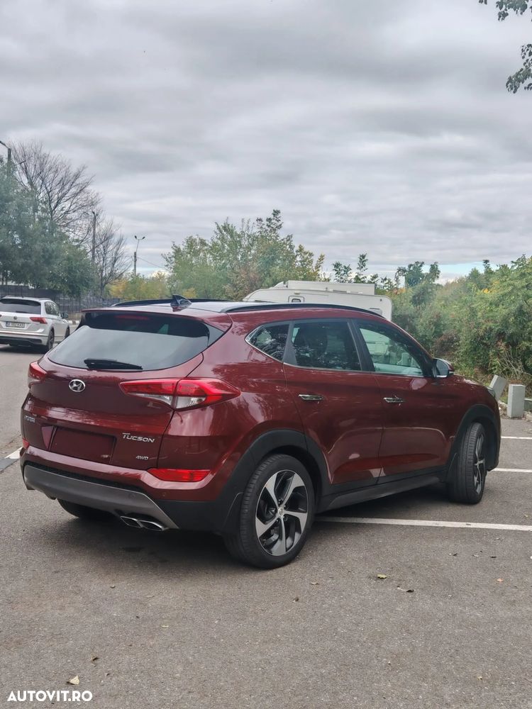 Hyundai Tucson 2.0 CRDI 4WD 6AT Luxury Pack+ - 3