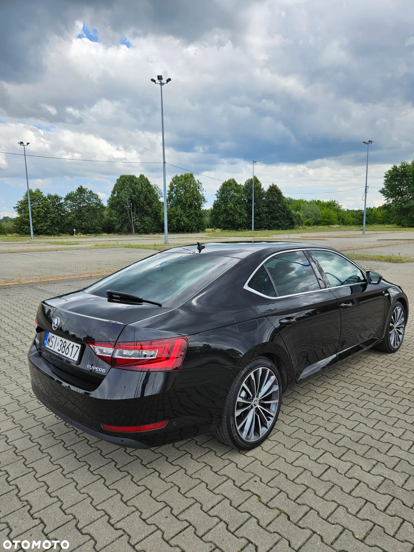Skoda Superb 2.0 TDI L&K - 7