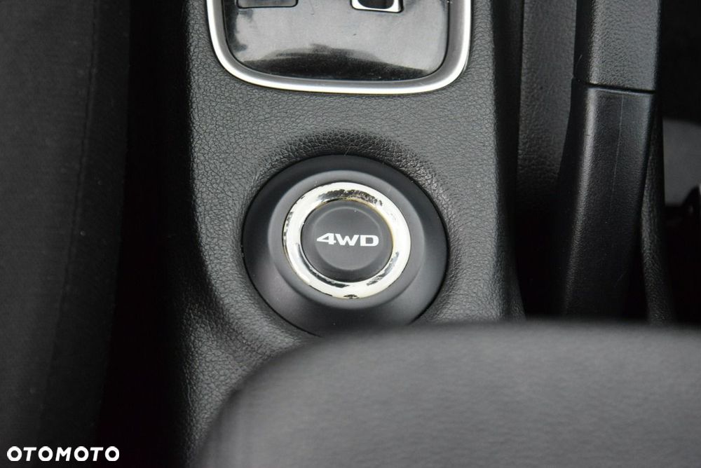 Mitsubishi Outlander 2.0 4WD Invite - 27