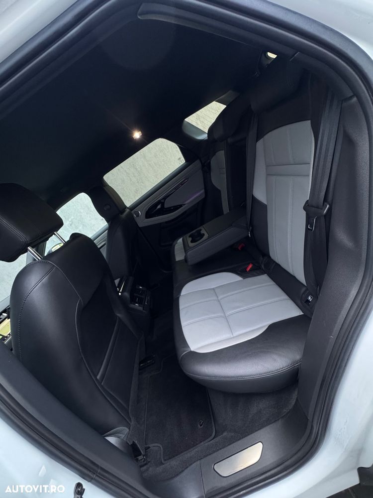 Land Rover Range Rover Evoque - 24