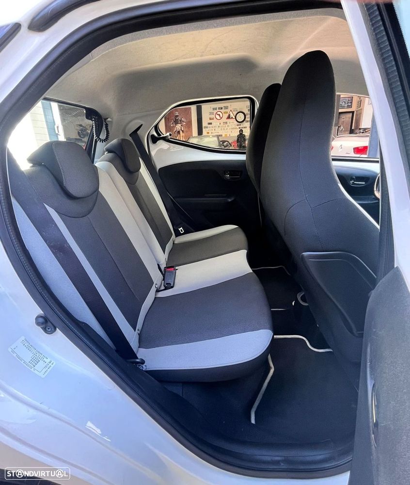 Toyota Aygo 1.0 X-Play+AC+X-Touch - 15