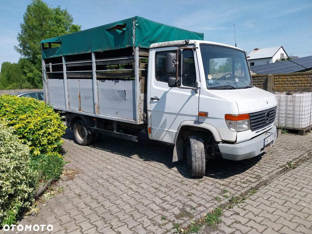 Mercedes-Benz 612 D - 1