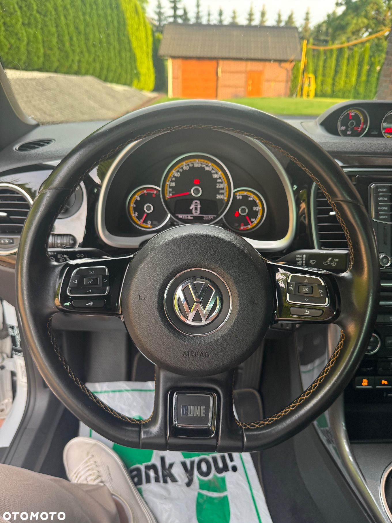 Volkswagen Beetle The 2.0 TDI DPF Blue Motion Technologie Dune - 29