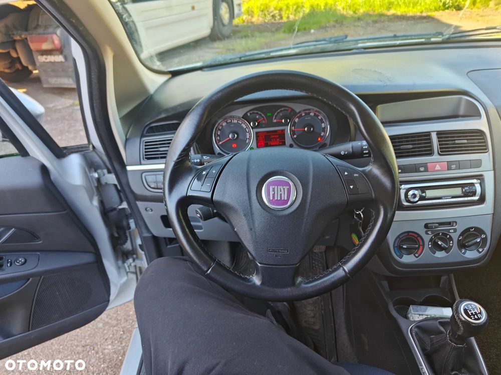 Fiat Linea 1.4 T-Jet 16V Dynamic - 12