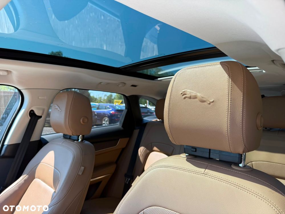 Jaguar F-Pace 2.0 P250 mHEV AWD - 26