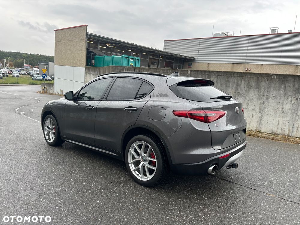 Alfa Romeo Stelvio 2.0 Turbo Veloce TI Q4 - 7