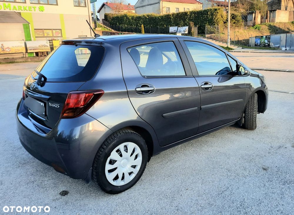Toyota Yaris 1.33 Premium EU6 - 35
