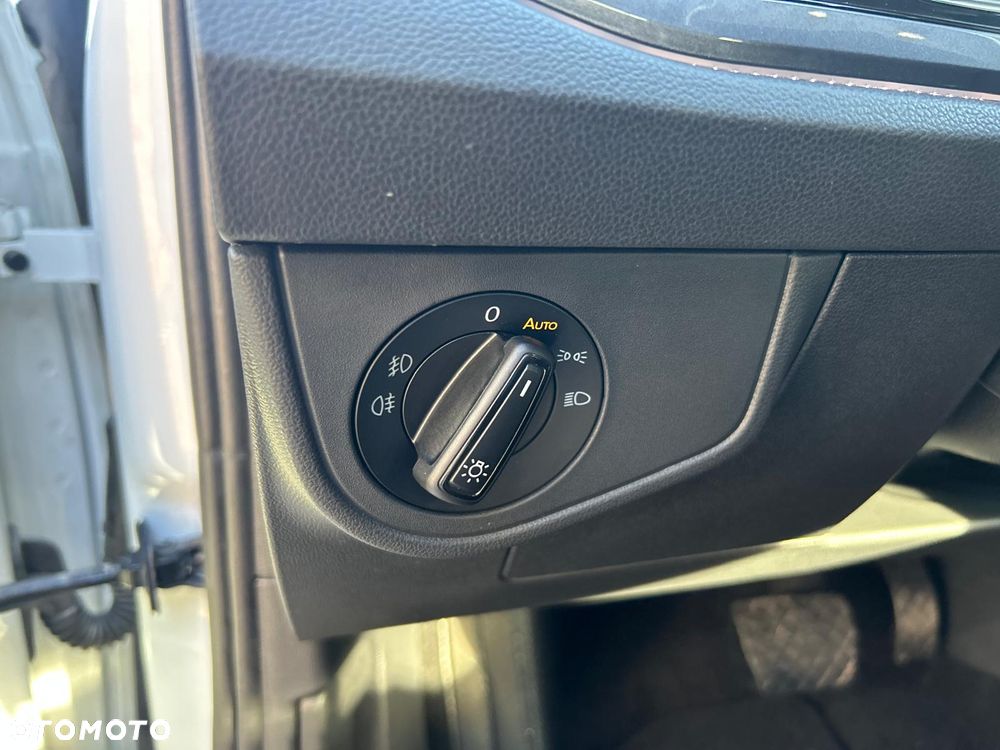 Volkswagen Taigo 1.5 TSI OPF DSG Life - 28