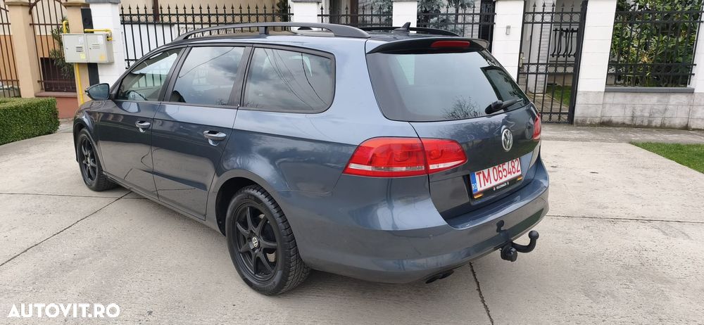 Volkswagen Passat - 4