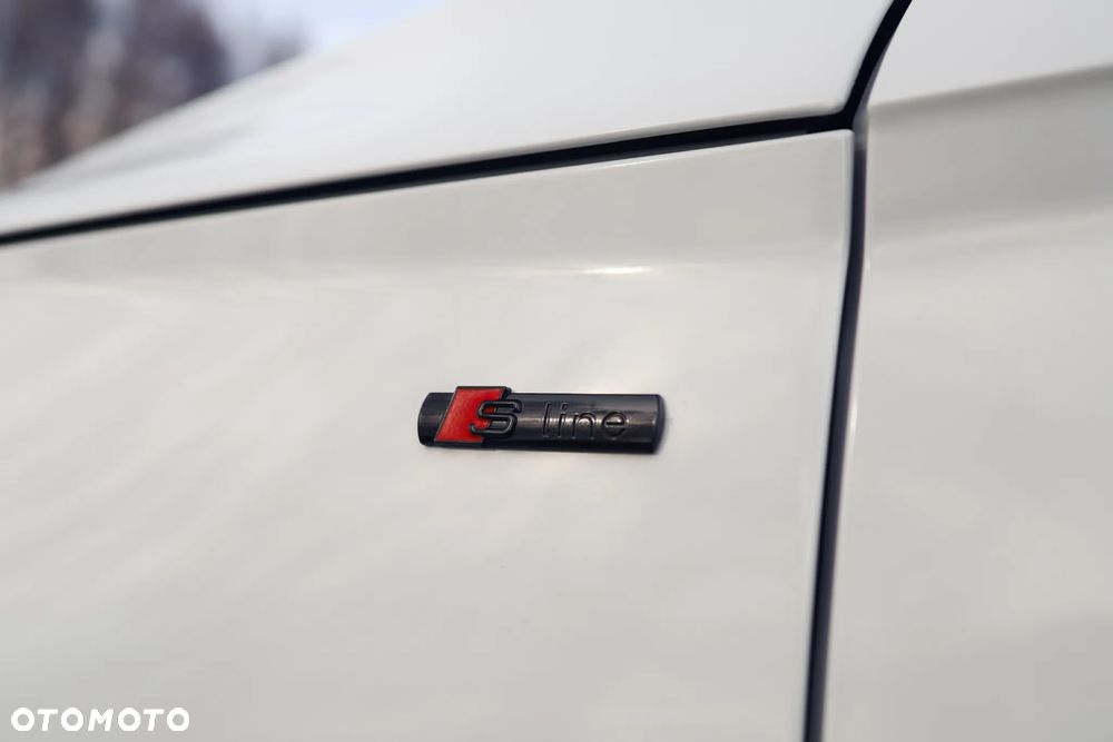 Audi Q5 55 TFSIe quattro S tronic S line - 13