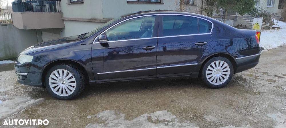 Volkswagen Passat - 4