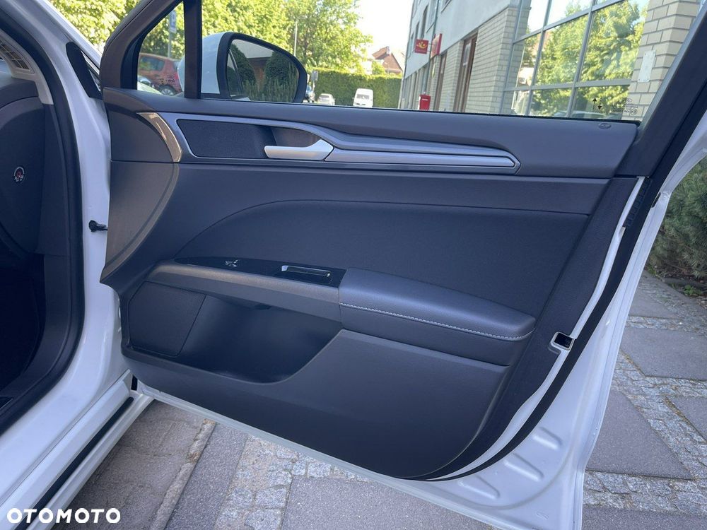 Ford Mondeo - 27