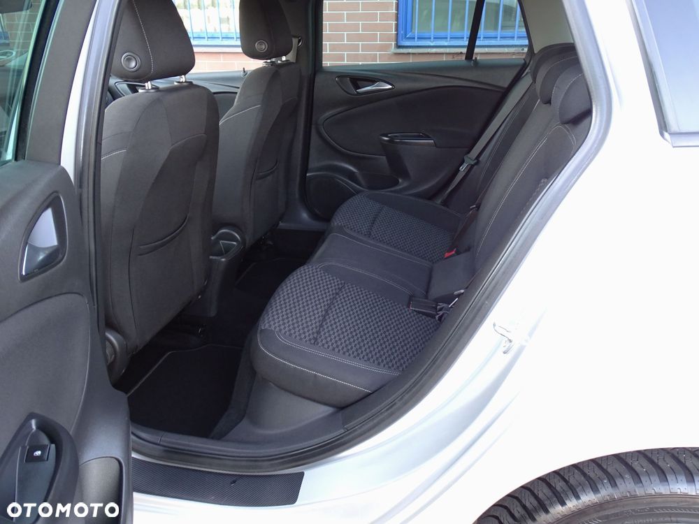 Opel Astra 1.4 Business - 23