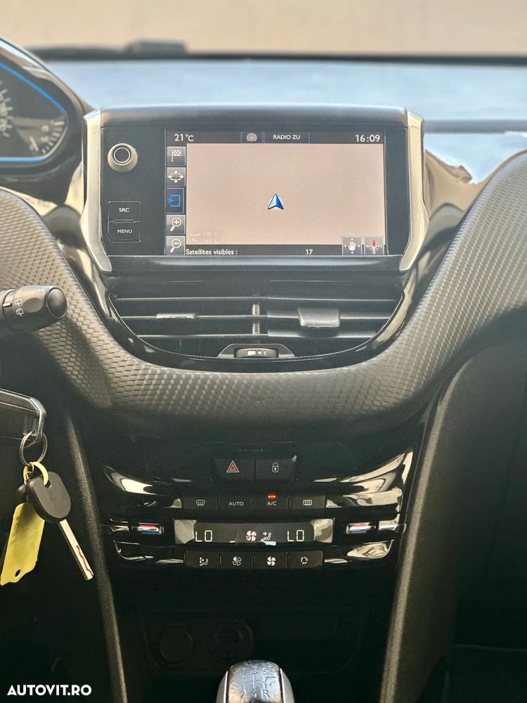 Peugeot 2008 - 14