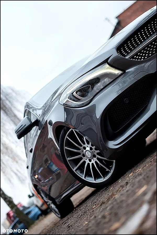 Mercedes-Benz CLA 200 7G-DCT AMG Line - 11