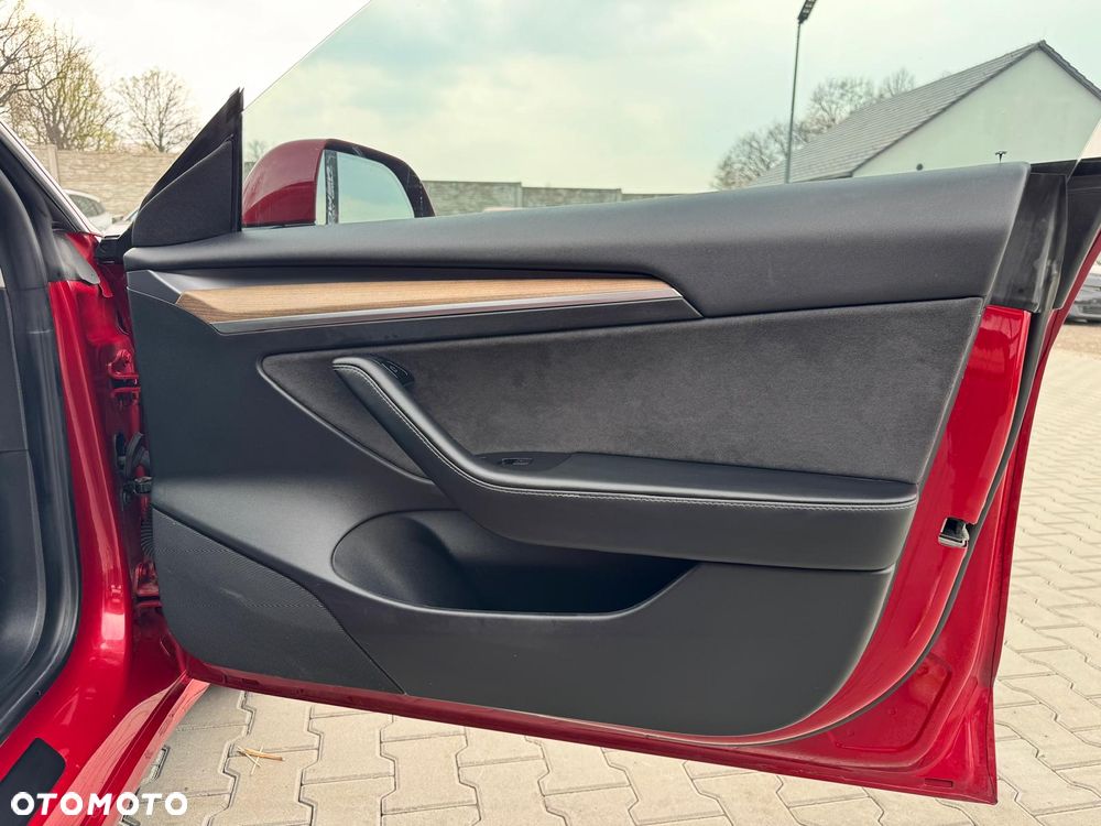 Tesla Model 3 - 22